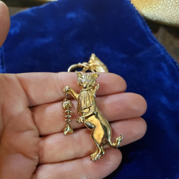 Two Cutie Kitty Brooches, Avon And JLC - Picture 7 of 13